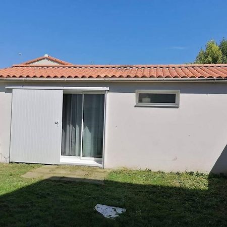 Petit T2 Proche Centre Ville La Roche-sur-Yon Luaran gambar
