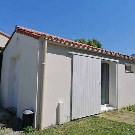 Petit T2 Proche Centre Ville La Roche-sur-Yon Luaran gambar